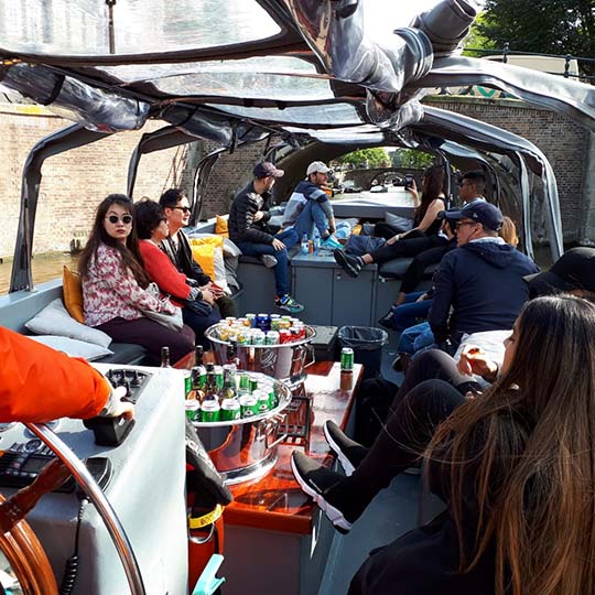 Excursion-Expert-Amsterdam_540x540_Shared-Open-Boat_02