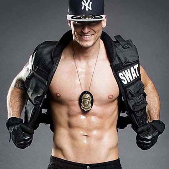 Excursion-Expert-Amsterdam_540x540_Strip-Dinner-Magic-Mike_03