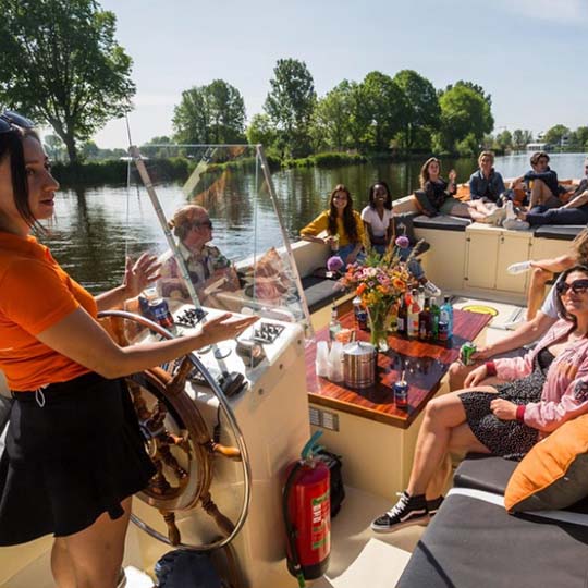 Excursion-Expert-Amsterdam_540x540_Unlimited-Drink-Boat_01