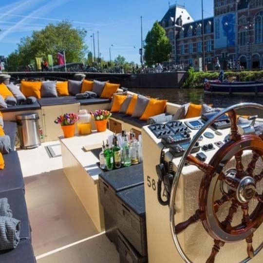 Excursion-Expert-Amsterdam_540x540_Unlimited-Drink-Boat_03
